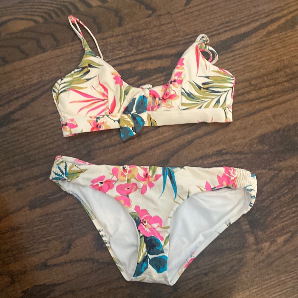 billabong floral bikini set